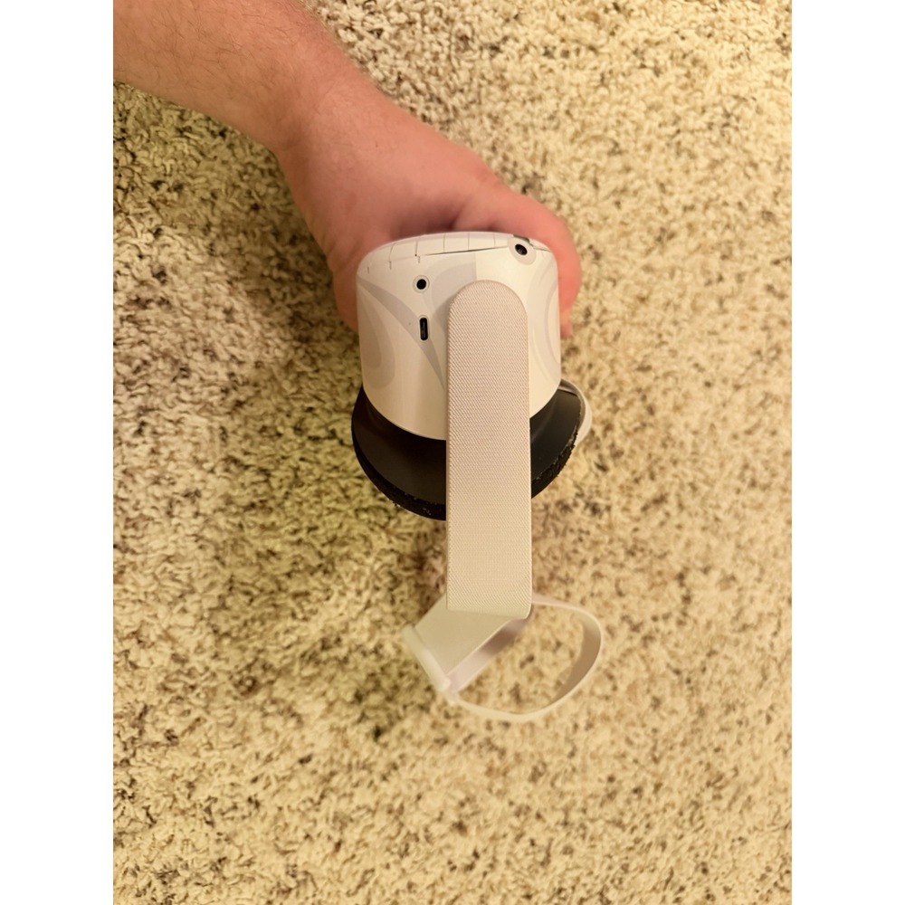 Oculus Quest 2 Meta Quest 2 64GB VR Headset Only - Picture 6 of 8